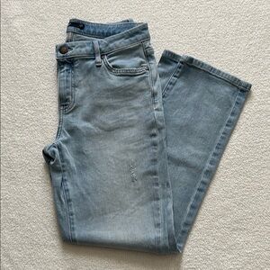 Simply Vera Women's Light Wash capri style Jeans size 6